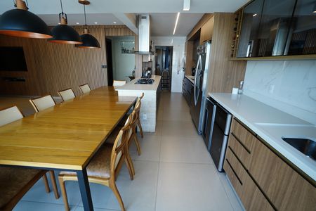 Apartamento para alugar com 4 quartos, 140m² em Setor Bueno, Goiânia