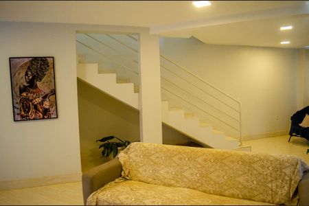 Casa à venda com 106m², 3 quartos e 3 vagas