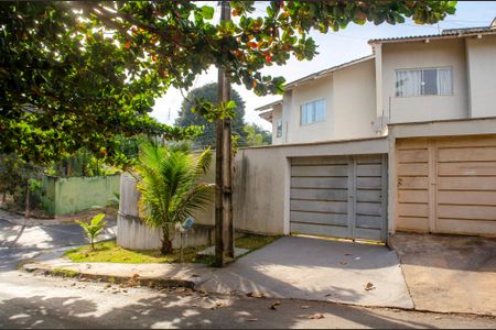 Casa à venda com 106m², 3 quartos e 3 vagas