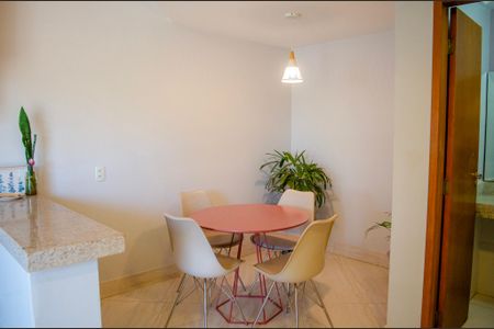 Casa à venda com 3 quartos, 106m² em Conjunto Riviera, Goiânia