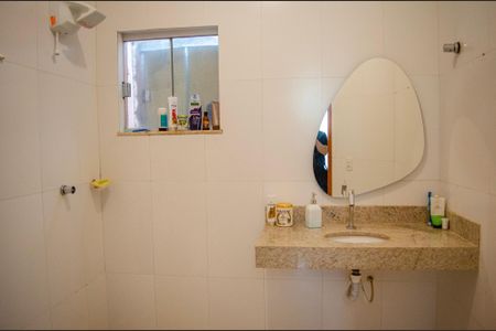 Casa à venda com 106m², 3 quartos e 3 vagas