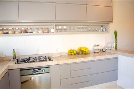 Casa à venda com 106m², 3 quartos e 3 vagas