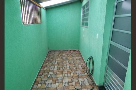 Casa à venda com 74m², 1 quarto e sem vagaÁrea externa