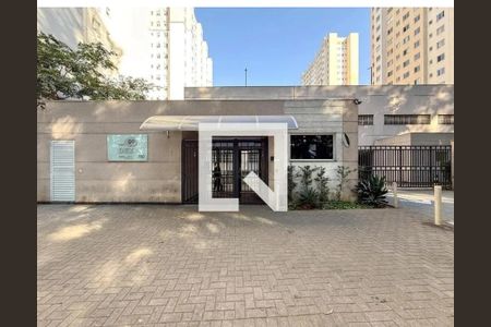 Apartamento para alugar com 43m², 2 quartos e sem vaga Apartamento para alugar com 43m², 2 quartos e sem vagaFachada e portaria