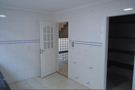 Casa para alugar com 490m², 3 quartos e 5 vagasCozinha