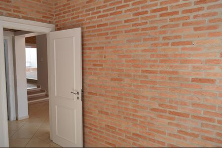 Casa para alugar com 490m², 3 quartos e 5 vagasEscritório