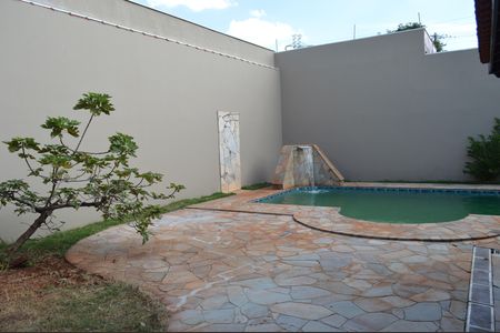 Casa para alugar com 490m², 3 quartos e 5 vagasPiscina