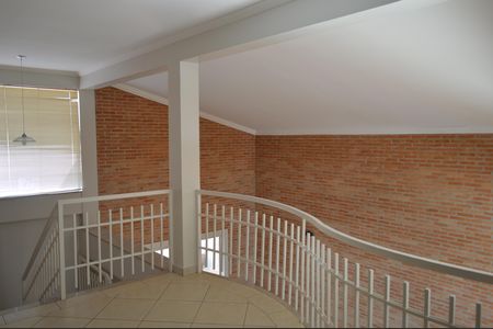Casa para alugar com 490m², 3 quartos e 5 vagasHall social