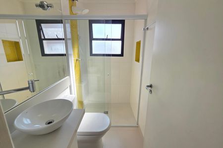 Apartamento para alugar com 90m², 2 quartos e 1 vaga Apartamento para alugar com 90m², 2 quartos e 1 vagaBanheiro da Suíte 1