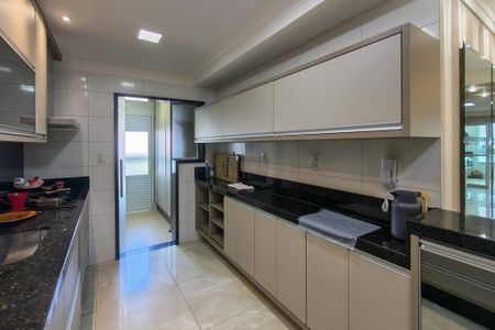 Apartamento para alugar com 140m², 3 quartos e 3 vagas Apartamento para alugar com 140m², 3 quartos e 3 vagasCozinha