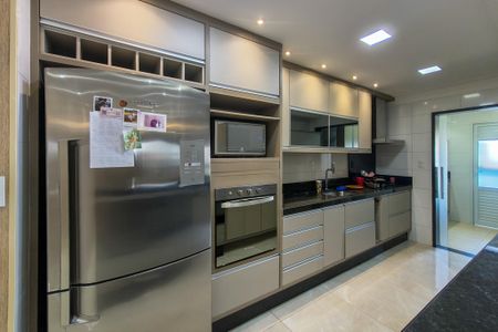 Apartamento para alugar com 140m², 3 quartos e 3 vagas Apartamento para alugar com 140m², 3 quartos e 3 vagasCozinha