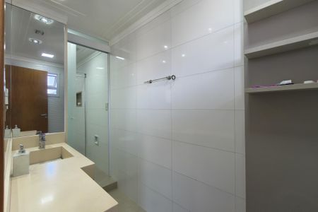 Apartamento para alugar com 140m², 3 quartos e 3 vagas Apartamento para alugar com 140m², 3 quartos e 3 vagasBanheiro da Suíte 1