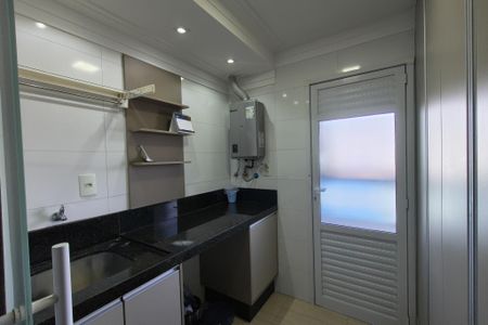 Apartamento para alugar com 140m², 3 quartos e 3 vagas Apartamento para alugar com 140m², 3 quartos e 3 vagasÁrea de Serviço