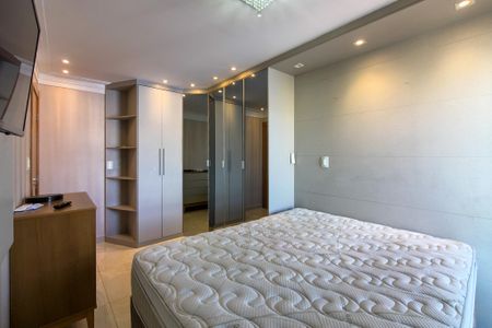 Apartamento para alugar com 140m², 3 quartos e 3 vagas Apartamento para alugar com 140m², 3 quartos e 3 vagasSuite