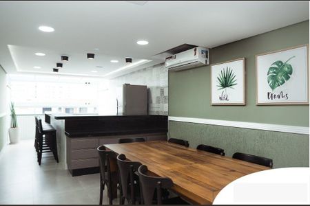 Apartamento para alugar com 140m², 3 quartos e 3 vagas Apartamento para alugar com 140m², 3 quartos e 3 vagasÁrea comum - Salão de festas