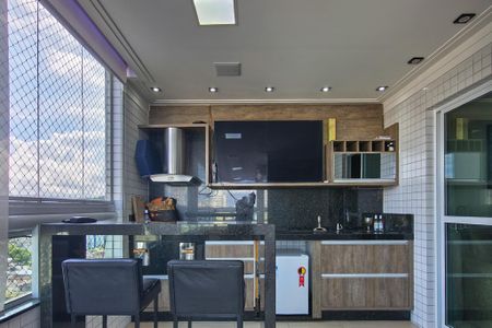 Apartamento para alugar com 140m², 3 quartos e 3 vagas Apartamento para alugar com 140m², 3 quartos e 3 vagasSacada