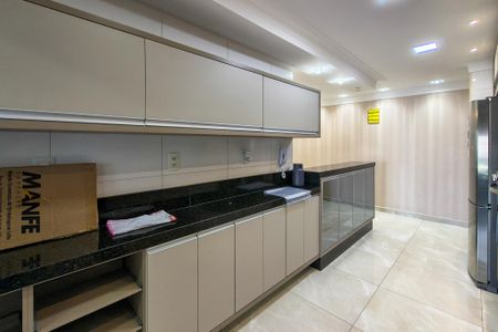 Apartamento para alugar com 140m², 3 quartos e 3 vagas Apartamento para alugar com 140m², 3 quartos e 3 vagasCozinha