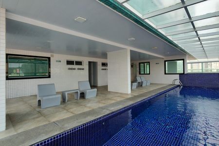 Apartamento para alugar com 140m², 3 quartos e 3 vagas Apartamento para alugar com 140m², 3 quartos e 3 vagasÁrea comum - Piscina