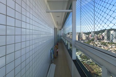 Apartamento para alugar com 140m², 3 quartos e 3 vagas Apartamento para alugar com 140m², 3 quartos e 3 vagasSacada