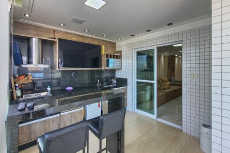 Apartamento para alugar com 140m², 3 quartos e 3 vagas Apartamento para alugar com 140m², 3 quartos e 3 vagasSacada