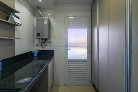 Apartamento para alugar com 140m², 3 quartos e 3 vagas Apartamento para alugar com 140m², 3 quartos e 3 vagasÁrea de Serviço