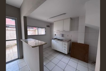Casa de condomínio à venda com 85m², 3 quartos e 1 vaga Casa de condomínio à venda com 85m², 3 quartos e 1 vagaCozinha