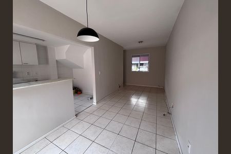 Casa de condomínio à venda com 85m², 3 quartos e 1 vaga Casa de condomínio à venda com 85m², 3 quartos e 1 vagaSala