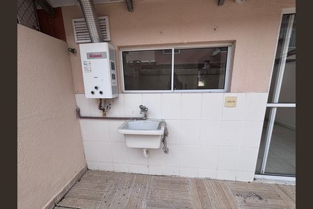 Casa de condomínio à venda com 85m², 3 quartos e 1 vaga Casa de condomínio à venda com 85m², 3 quartos e 1 vagaÁrea de Serviço