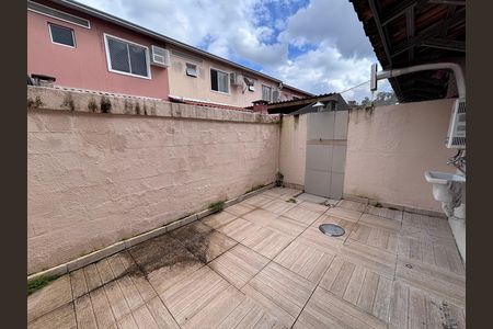 Casa de condomínio à venda com 85m², 3 quartos e 1 vaga Casa de condomínio à venda com 85m², 3 quartos e 1 vagaQuintal