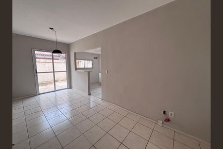 Casa de condomínio à venda com 85m², 3 quartos e 1 vaga Casa de condomínio à venda com 85m², 3 quartos e 1 vagaSala