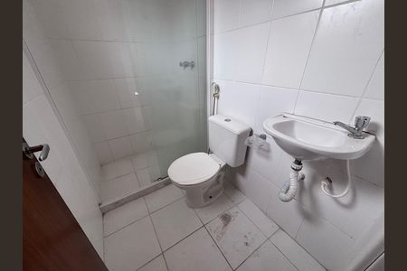 Casa de condomínio à venda com 85m², 3 quartos e 1 vaga Casa de condomínio à venda com 85m², 3 quartos e 1 vagaBanheiro do Quarto 3