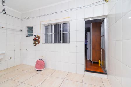Casa para alugar com 139m², 2 quartos e 1 vagaÁrea de Serviço / Quintal