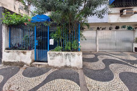 Apartamento para alugar com 78m², 2 quartos e sem vagaFachada