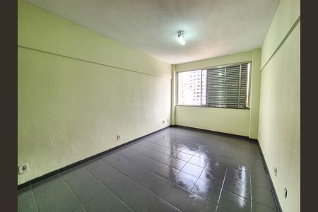 Studio à venda com 28m², 1 quarto e sem vagaSala/Quarto