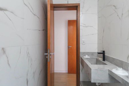 Casa de condomínio para alugar com 70m², 2 quartos e 1 vaga Casa de condomínio para alugar com 70m², 2 quartos e 1 vagaBanheiro da Suíte 1
