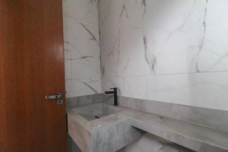 Casa de condomínio para alugar com 70m², 2 quartos e 1 vaga Casa de condomínio para alugar com 70m², 2 quartos e 1 vagaBanheiro da Suíte 2