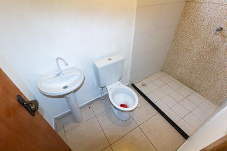Banheiro de apartamento para alugar com 1 quarto, 35m² em Vila Nhocuné, São Paulo