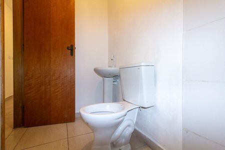 Banheiro de apartamento para alugar com 1 quarto, 35m² em Vila Nhocuné, São Paulo