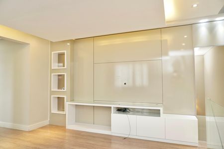 Apartamento para alugar com 180m², 4 quartos e 2 vagas Apartamento para alugar com 180m², 4 quartos e 2 vagasSala 2
