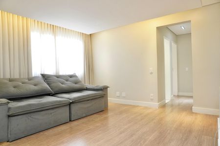 Apartamento para alugar com 180m², 4 quartos e 2 vagas Apartamento para alugar com 180m², 4 quartos e 2 vagasSala 2