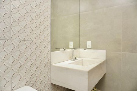 Apartamento para alugar com 180m², 4 quartos e 2 vagas Apartamento para alugar com 180m², 4 quartos e 2 vagasQuarto 2 (suíte) - Banheiro