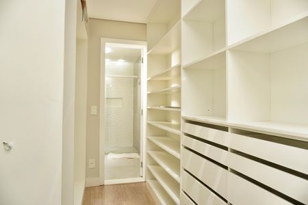 Apartamento para alugar com 180m², 4 quartos e 2 vagas Apartamento para alugar com 180m², 4 quartos e 2 vagasQuarto 4 (suíte 2) - Closet