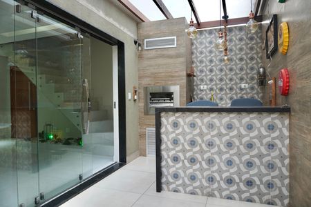 Apartamento para alugar com 180m², 4 quartos e 2 vagas Apartamento para alugar com 180m², 4 quartos e 2 vagasÁrea privativa