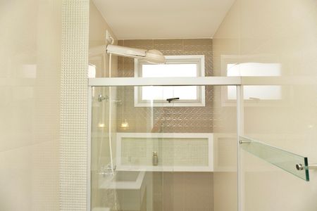 Apartamento para alugar com 180m², 4 quartos e 2 vagas Apartamento para alugar com 180m², 4 quartos e 2 vagasBanheiro social 1