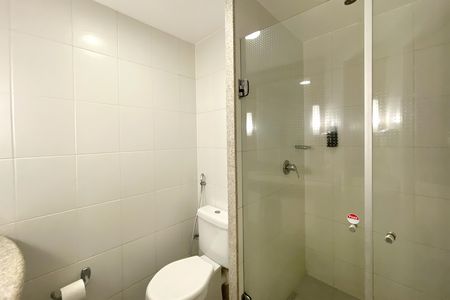 Banheiro de kitnet/studio à venda com 1 quarto, 19m² em Funcionários, Belo Horizonte