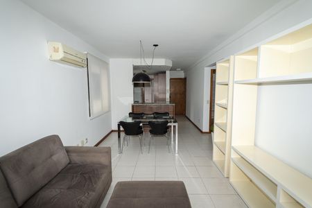 Apartamento para alugar com 89m², 3 quartos e 2 vagas Apartamento para alugar com 89m², 3 quartos e 2 vagasSala