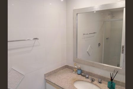 Apartamento para alugar com 93m², 2 quartos e 2 vagas Apartamento para alugar com 93m², 2 quartos e 2 vagasBanheiro