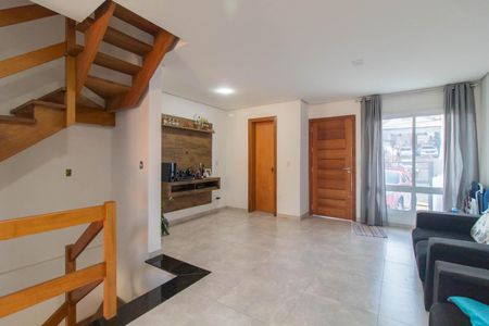 Casa à venda com 142m², 3 quartos e 2 vagas Casa à venda com 142m², 3 quartos e 2 vagasSala