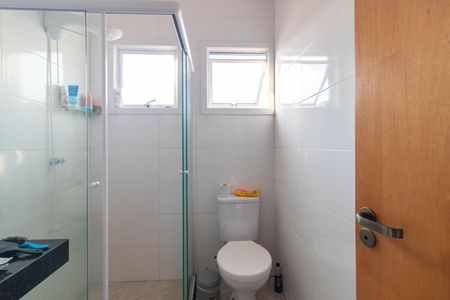 Casa à venda com 142m², 3 quartos e 2 vagas Casa à venda com 142m², 3 quartos e 2 vagasBanheiro do Quarto 1