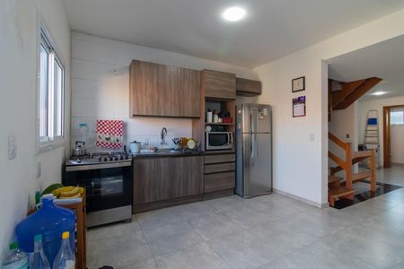 Casa à venda com 142m², 3 quartos e 2 vagas Casa à venda com 142m², 3 quartos e 2 vagasCozinha